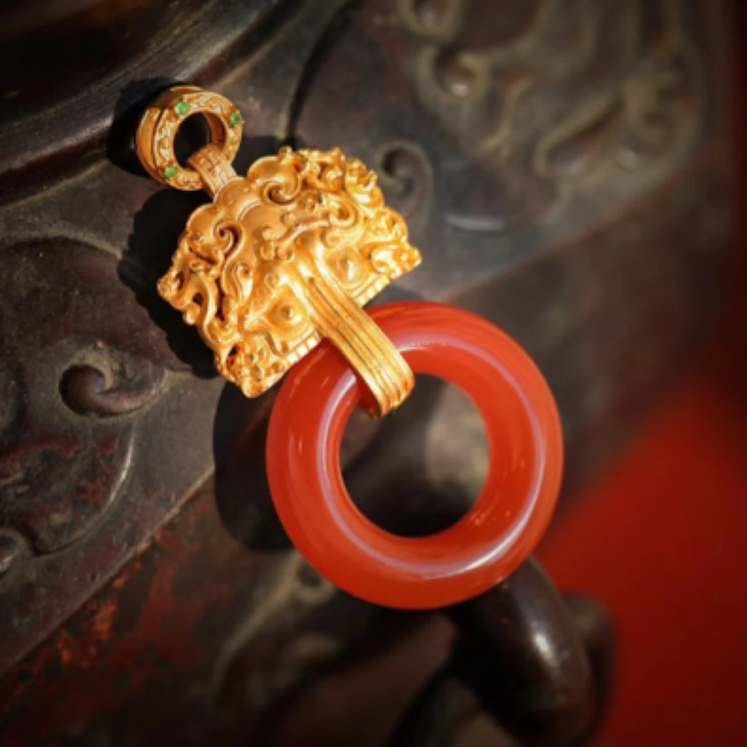 18k金南红圆环吊坠ZS