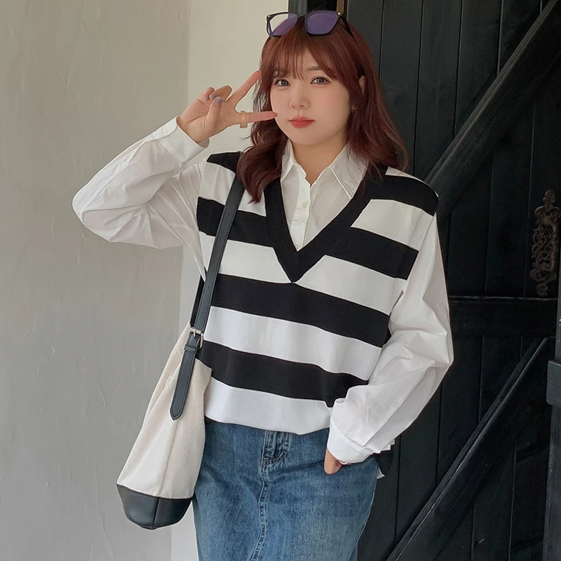 大码女装外穿v领马甲上衣2023秋新款胖mm显瘦条纹针织背心21397