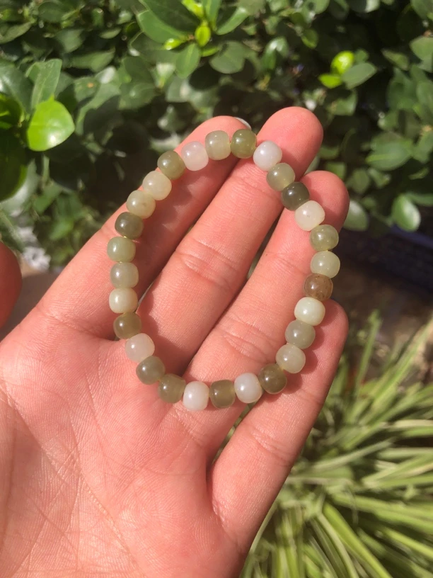 和田玉多宝老型珠手串6*7mm