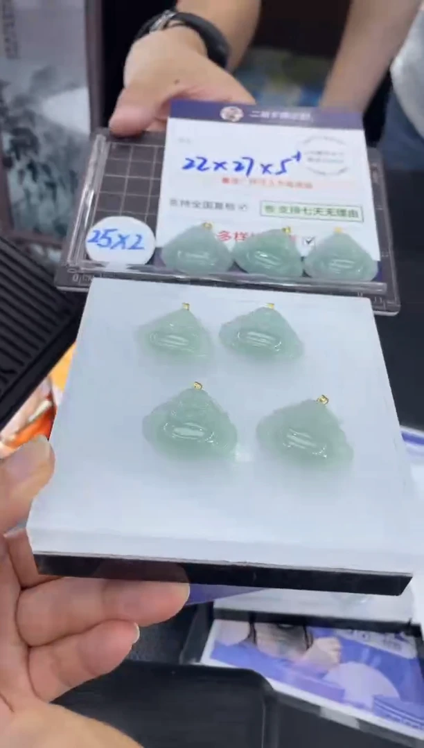 【闪购商品】翡翠挂件18K金镶嵌佛公@多样性发其一CP配绳