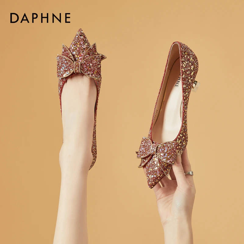 达芙妮浅口细跟高跟鞋2025年春季气质时尚百搭软底法式宴会新娘鞋