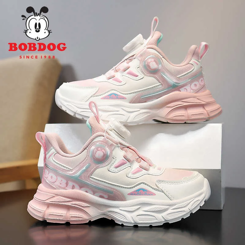 Bobdog/巴布豆女童鞋子2024春秋新款皮面儿童旋转纽扣休闲运动鞋