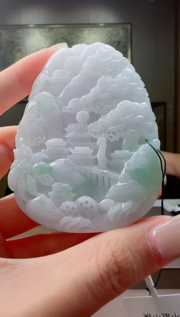 【闪购商品】翡翠吊坠(赠链)未镶嵌1
