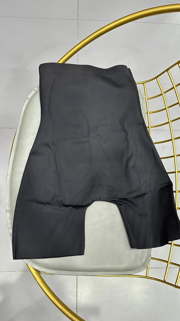 女款束腰的收腹裤