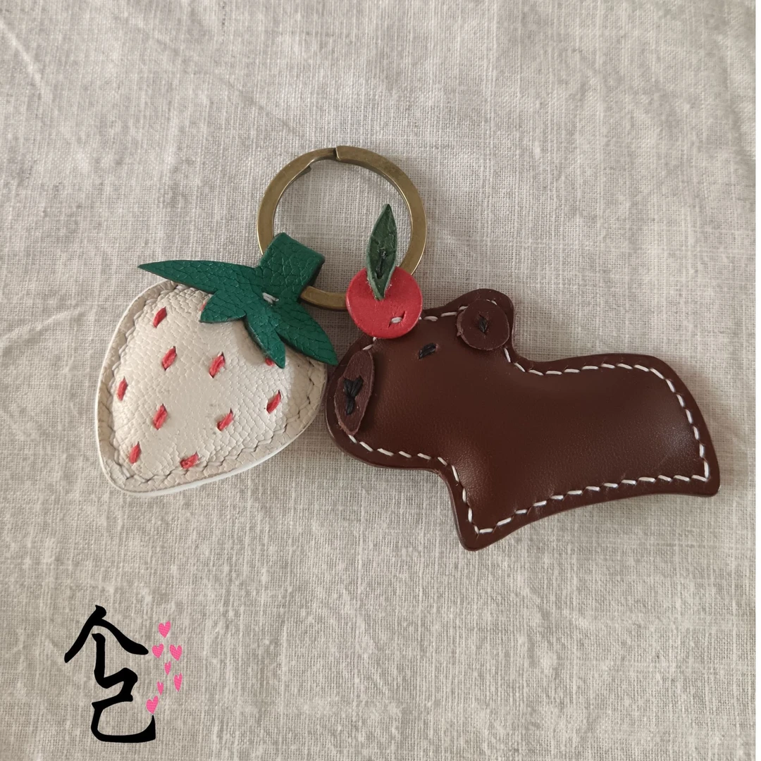 个己手作真皮钥匙扣卡皮巴拉sully法羊真皮挂件轻奢礼品个性定制
