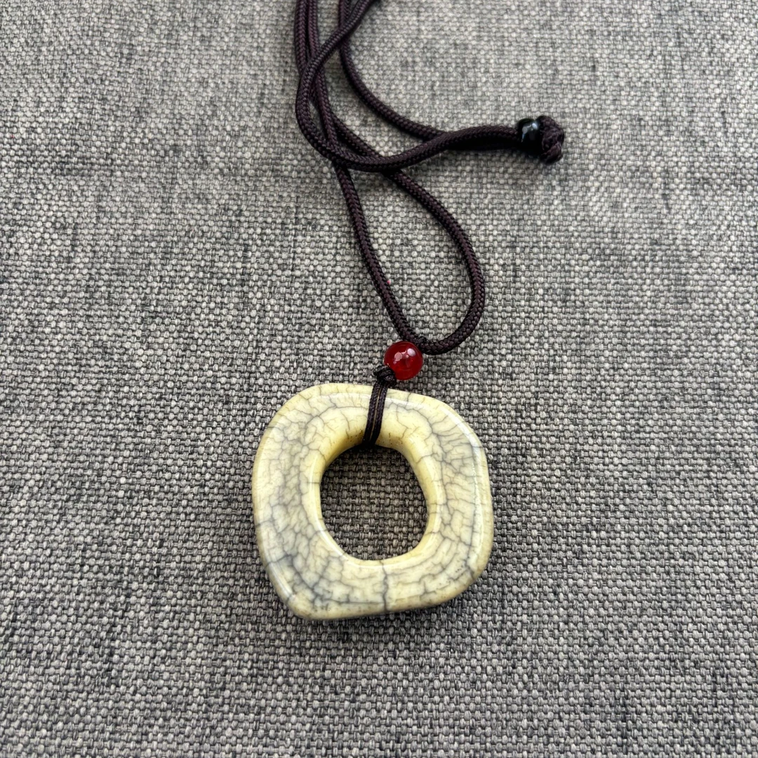 非金属玻璃吊坠 白色 呼呼吊坠 A095