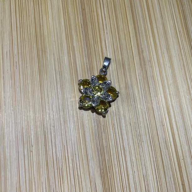 【翰林印象】【翰林印象】山茶花吊坠11626