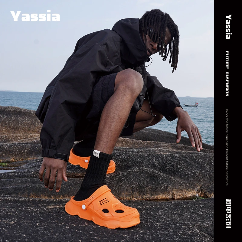 亚束2024新款机甲风户外EVA洞洞鞋男士勃肯鞋防滑透气耐磨软底