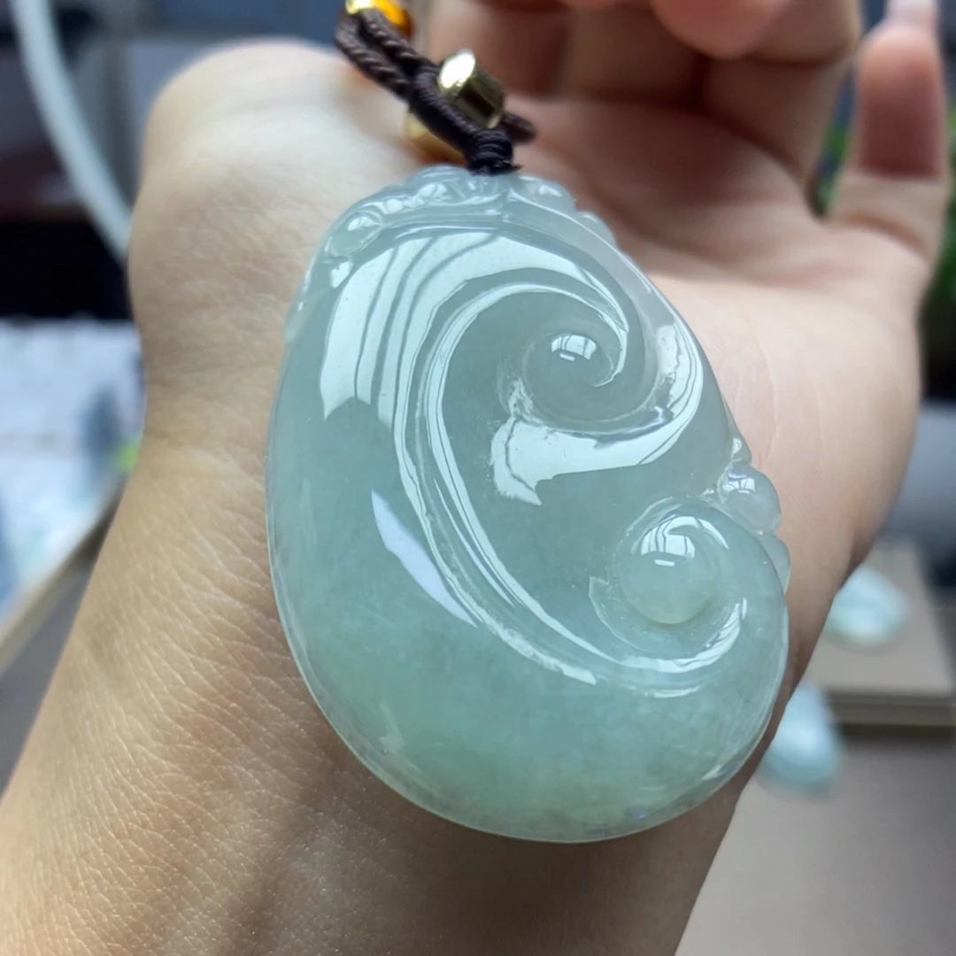 翡翠颈饰未镶嵌吊坠