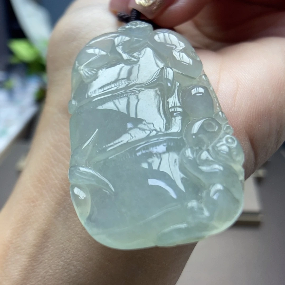 翡翠颈饰未镶嵌吊坠