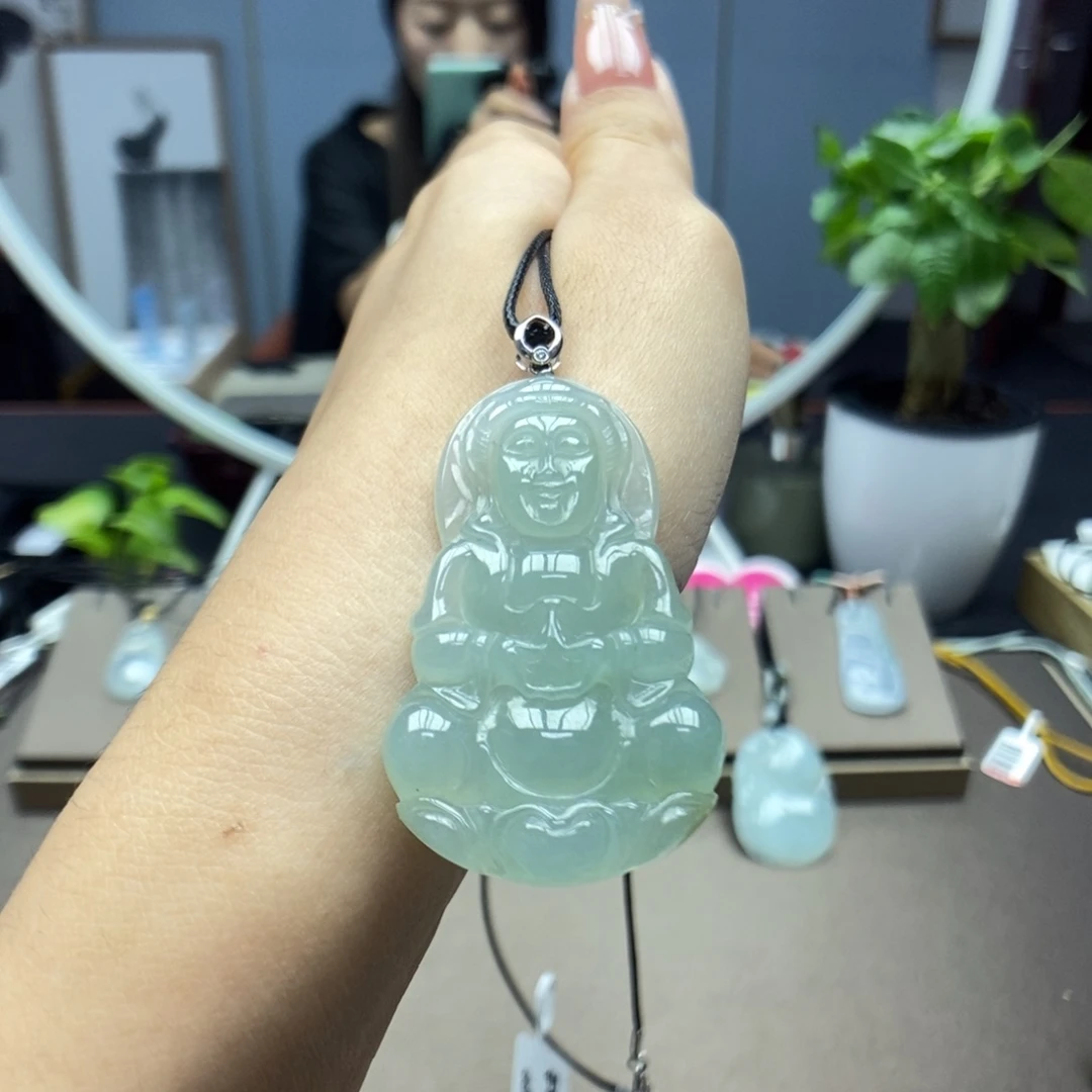 翡翠颈饰18K金镶嵌吊坠