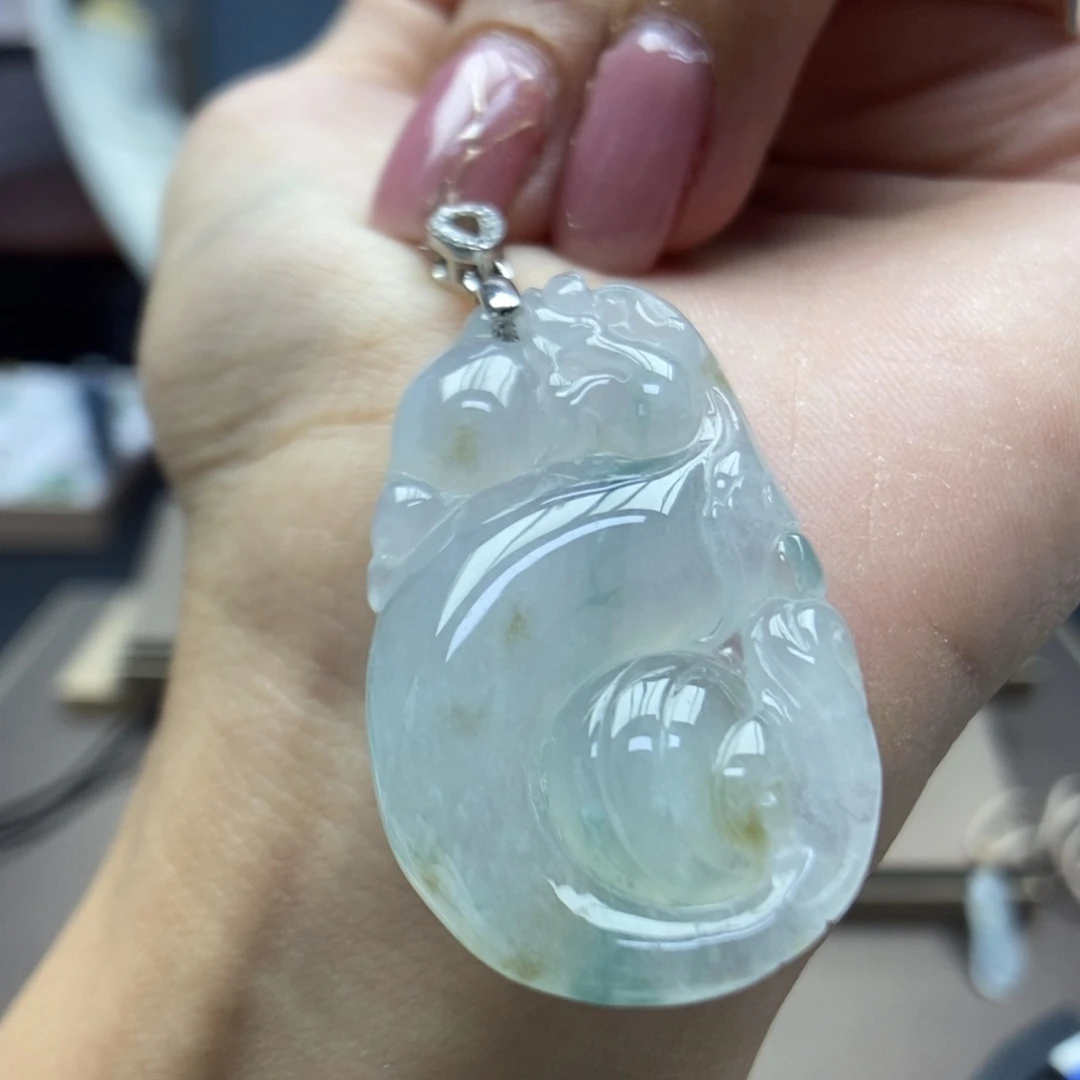 翡翠颈饰银S925镶嵌吊坠