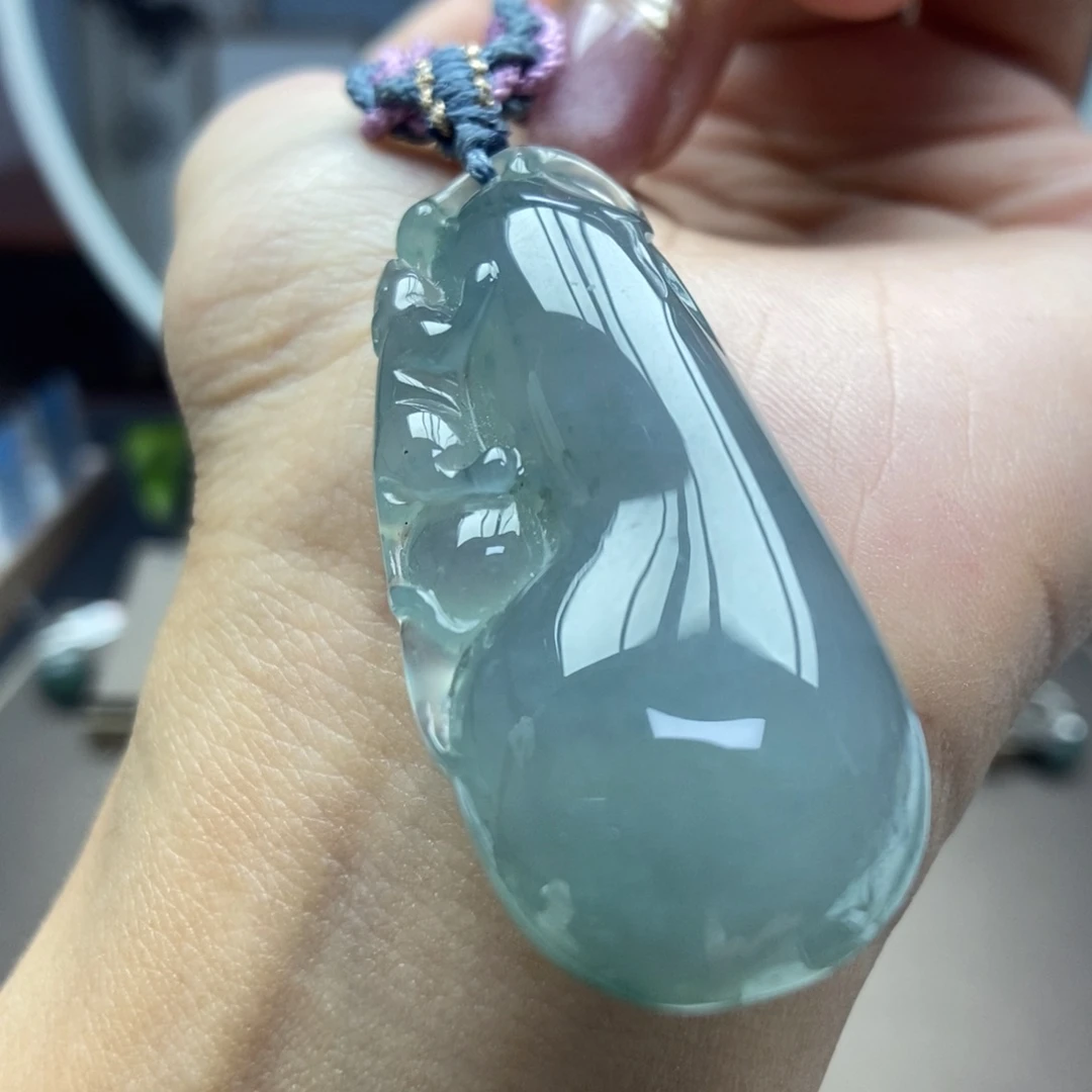 翡翠颈饰未镶嵌吊坠