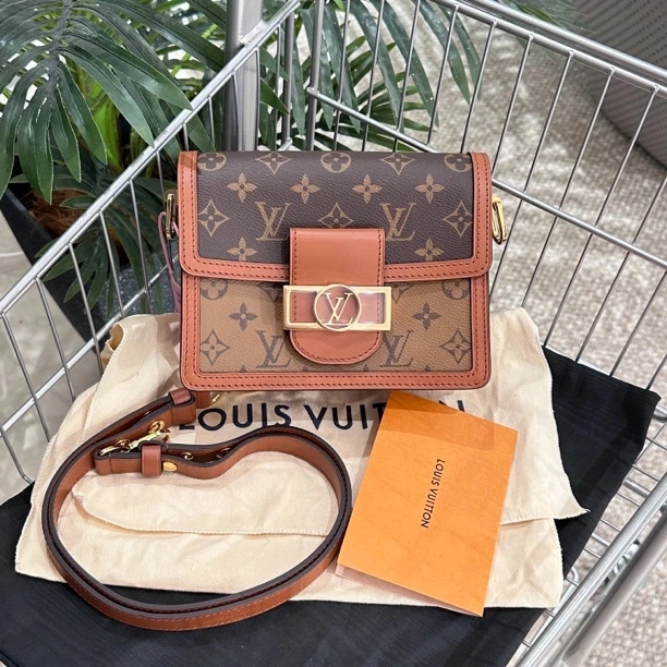全新未使用 LouisVuitton/路易威登 达芙妮小号全新未使用8957352