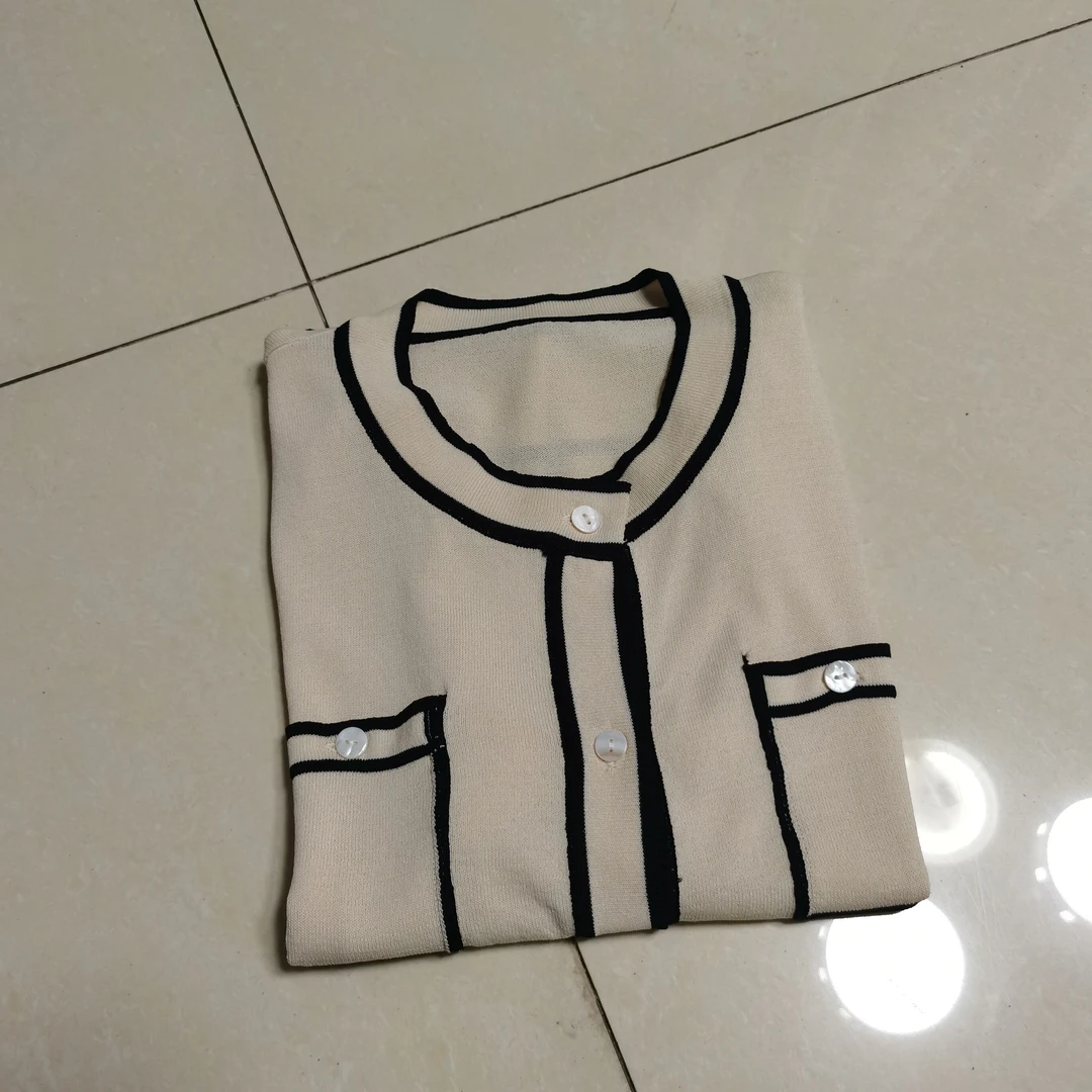 小香风御姐清新夏季薄款复古时尚衬肤色上衣休闲