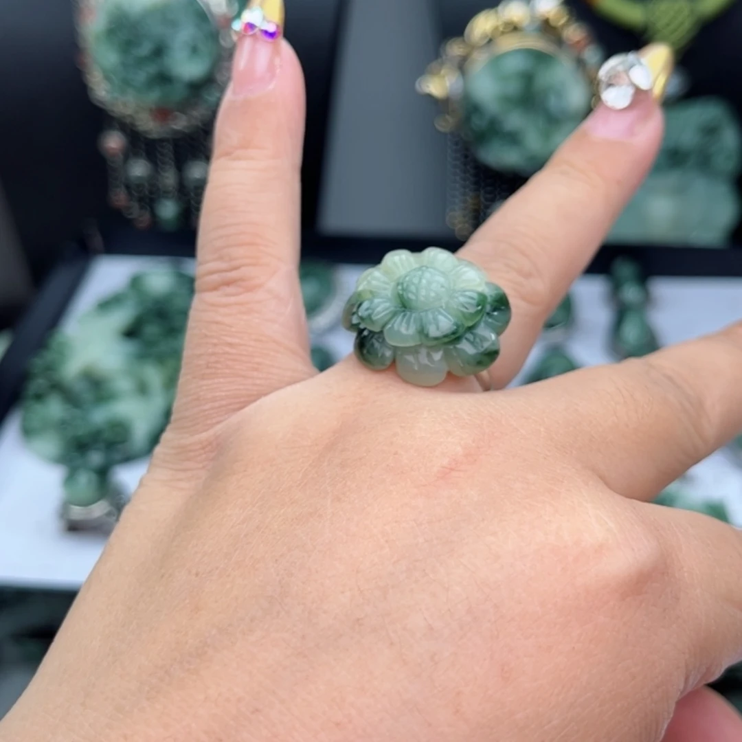 【闪购商品】透闪石-蛇纹石玉戒指银S925镶嵌小*灯