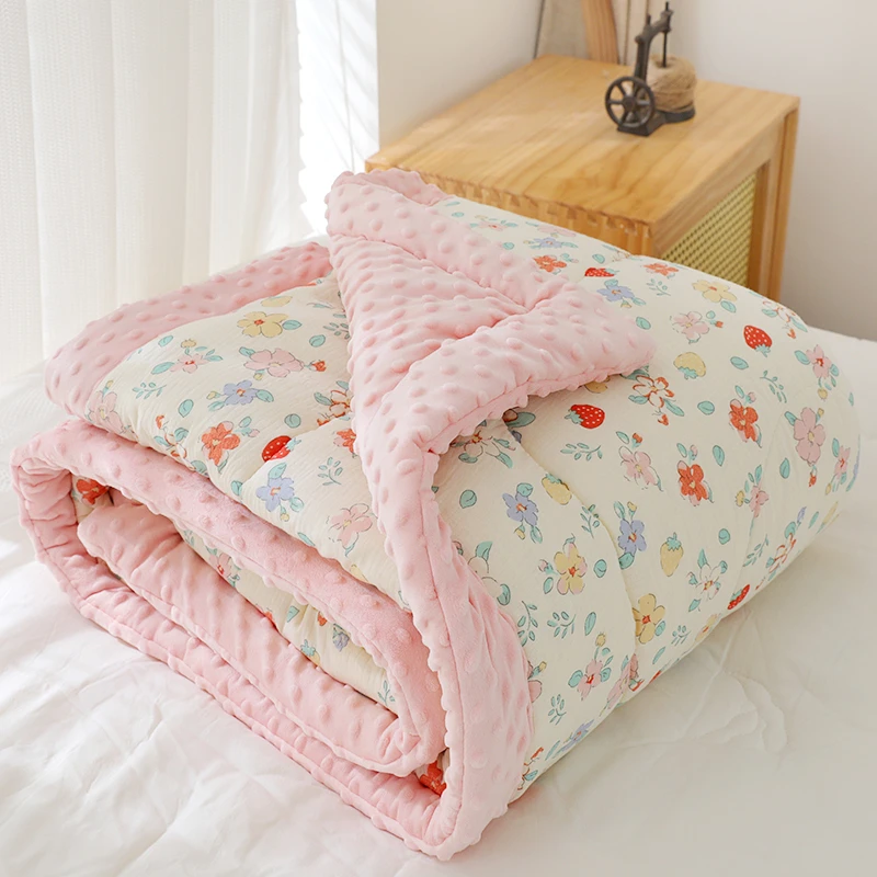 【京かわ会社】全棉双层纱包边豆豆被母婴A类大豆被 草莓丛