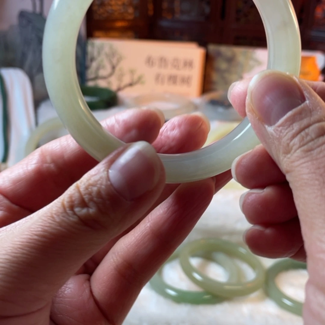 【闪购商品】和田玉（糖玉）手镯未镶嵌逆****1