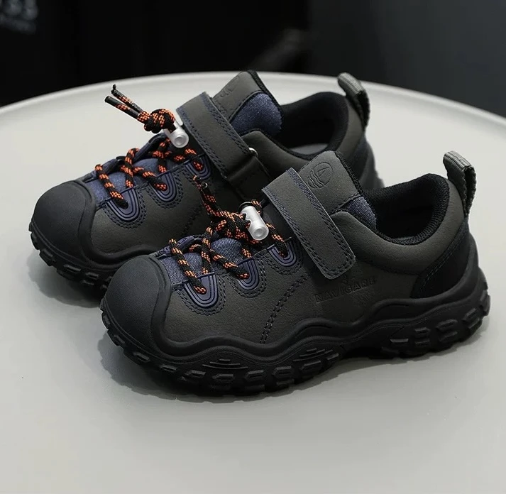 200-400秋季新款男女童牛皮防水德迅