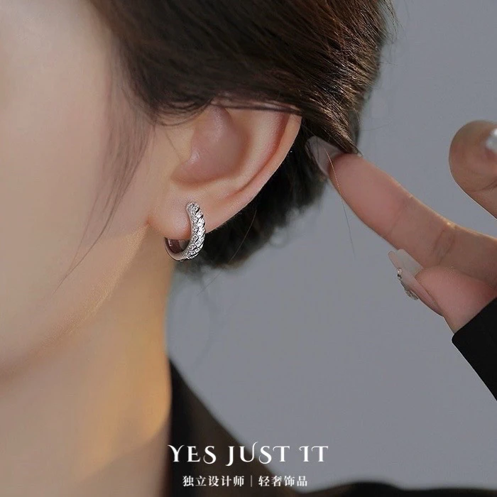 铜合金耳饰 小众高级睡觉不用摘锆石耳圈925银针ins风耳饰女夏086