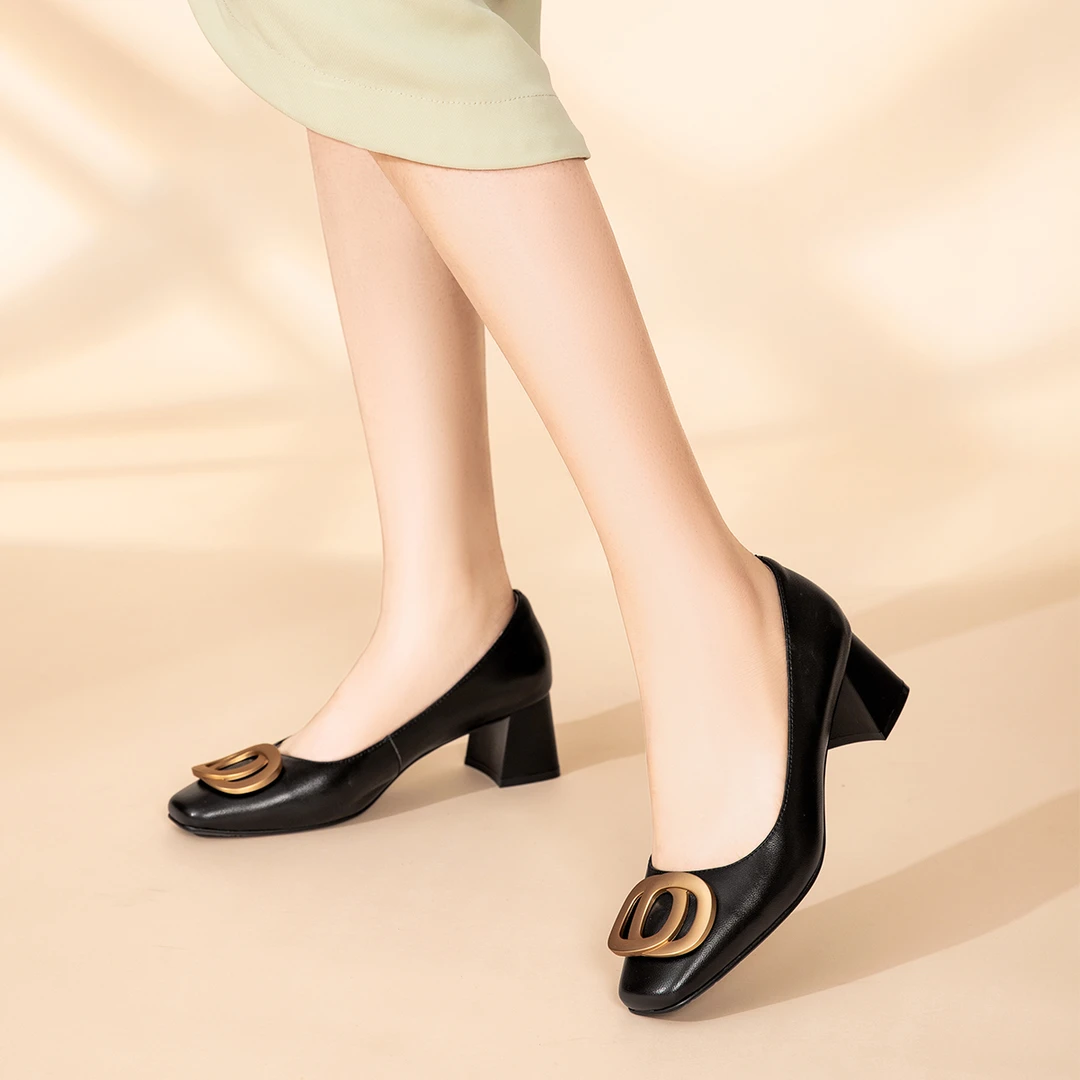 沙驰 羊皮饰扣浅口女单鞋稳步粗中跟舒适职业通勤妈妈鞋