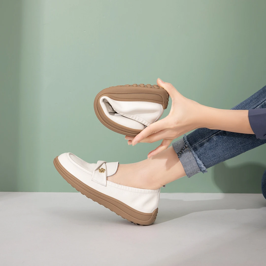 沙驰 软底乐福鞋牛皮简约一脚蹬舒适妈妈鞋日常女鞋
