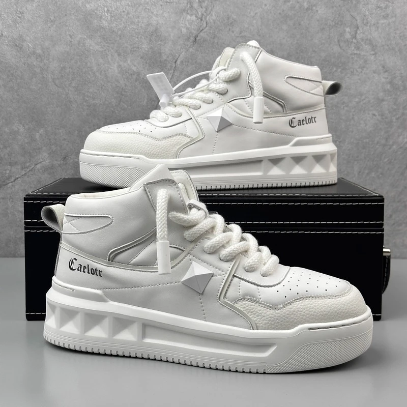 新款小白鞋男士秋季新款厚底透气鞋子男板鞋内运动休闲鞋潮鞋男鞋