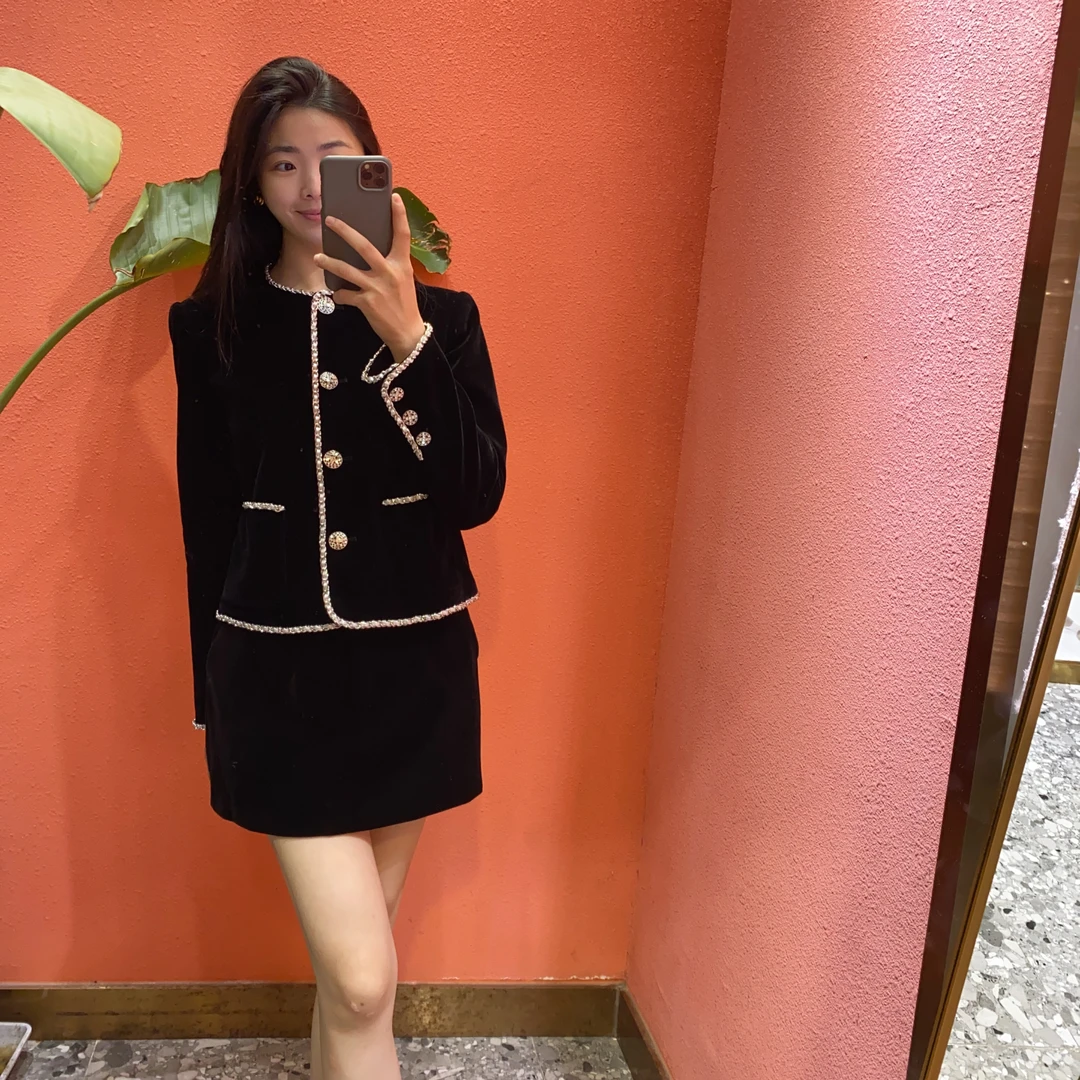 （默茗服装）链条镶边黑丝绒外套