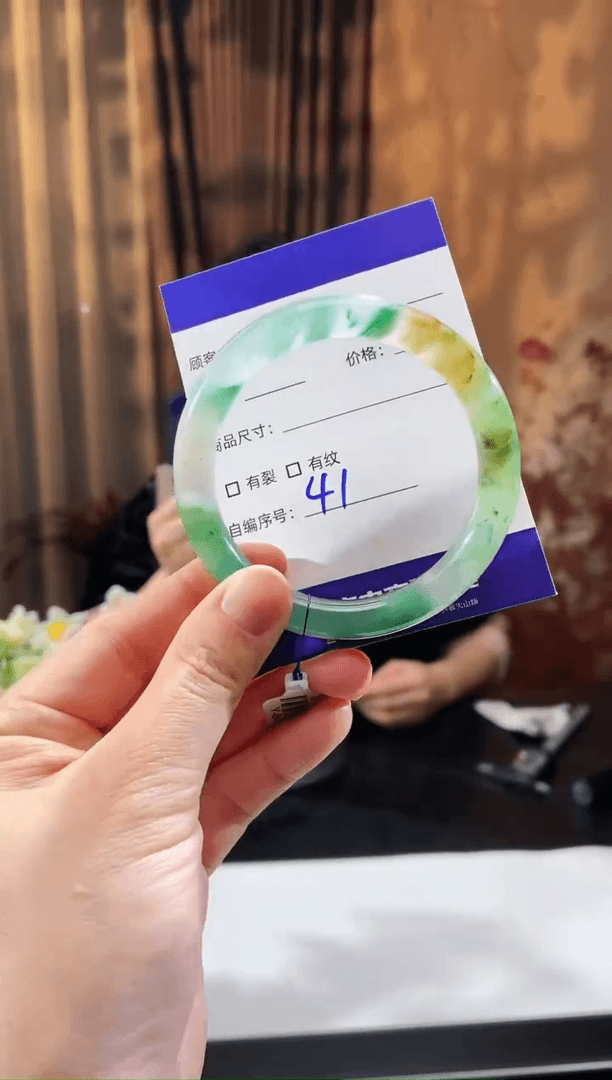【闪购商品】石英质玉手镯未镶嵌41