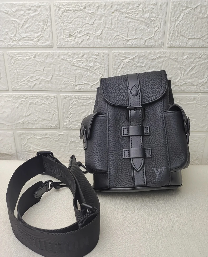 95新 LouisVuitton/路易威登 Rose/lvChritopher单肩包xs2芯