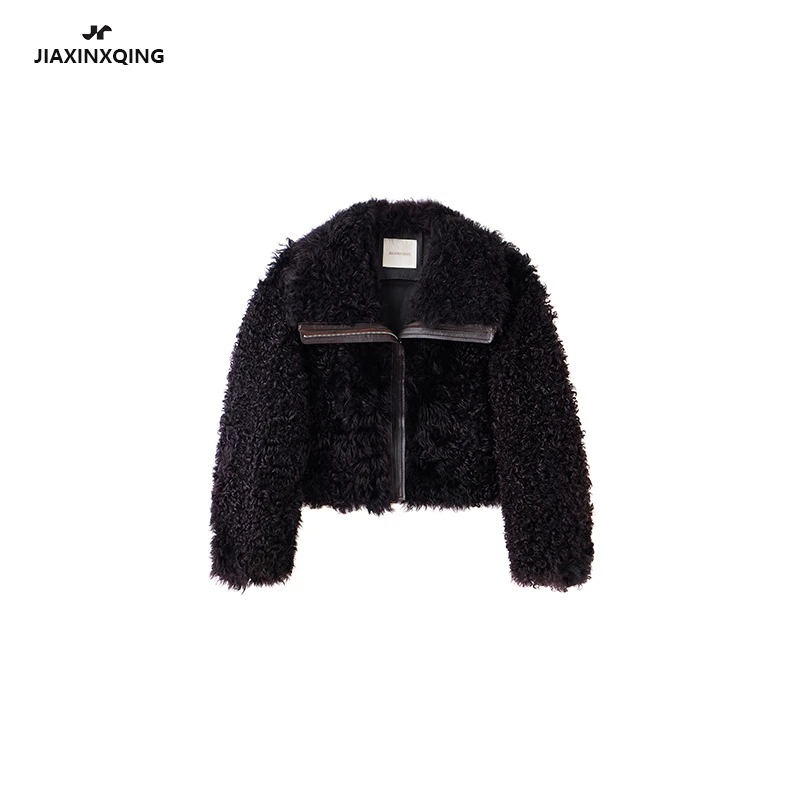 2024秋冬新品时尚高级感保暖短款草草轻奢外套时尚小香风设计款