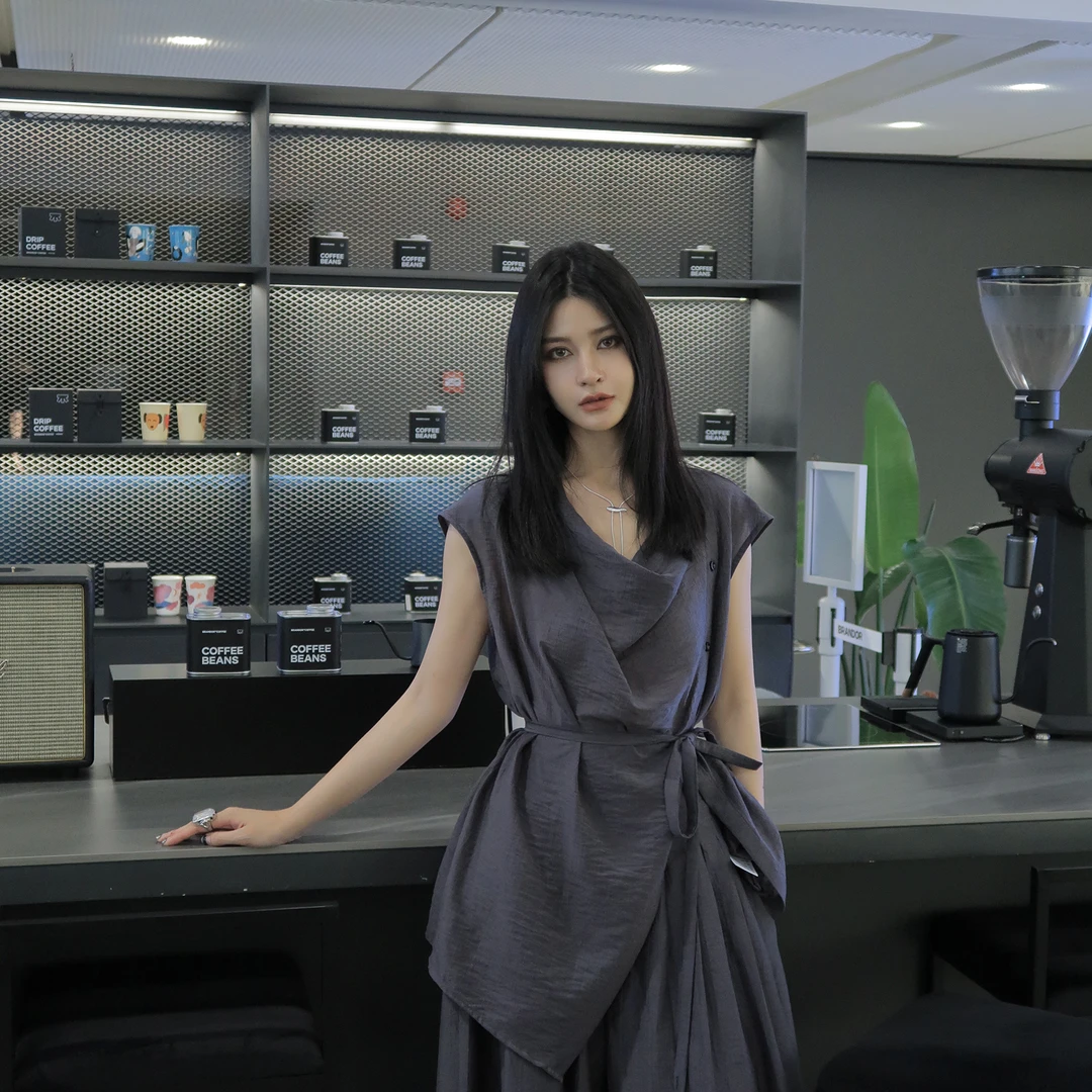 JIAXINXQING法式时尚慵懒风无袖开口背心上衣裤子套装TZ24040506