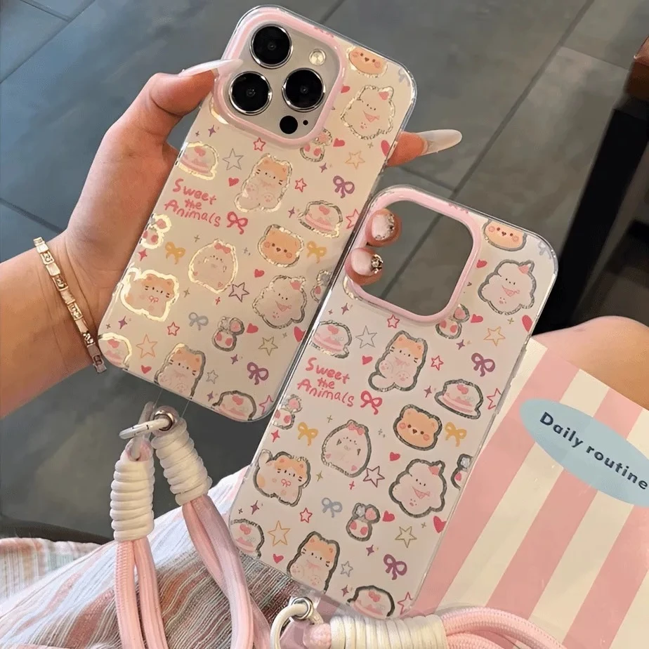 可爱卡通镂空小猫带挂绳适用苹果15手机壳创意新款羽纱动漫保护套