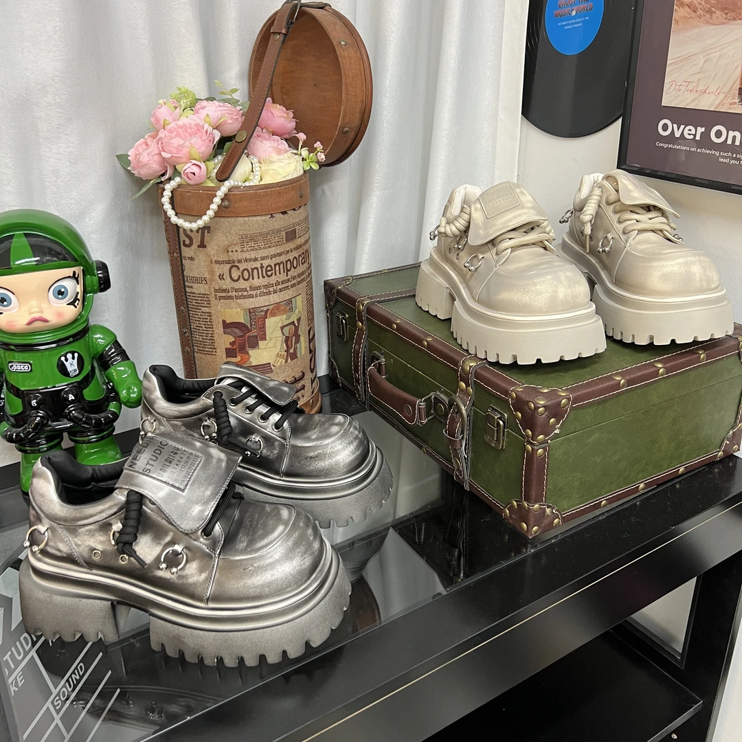 【曼曼】欧洲站“伏羲”2024做旧铆钉7cm布洛克乐福百搭厚底休闲女鞋