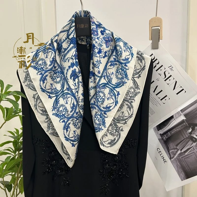 青花瓷65隐纹缎 19姆米双面异色100%桑蚕丝中方巾 约65x65cm