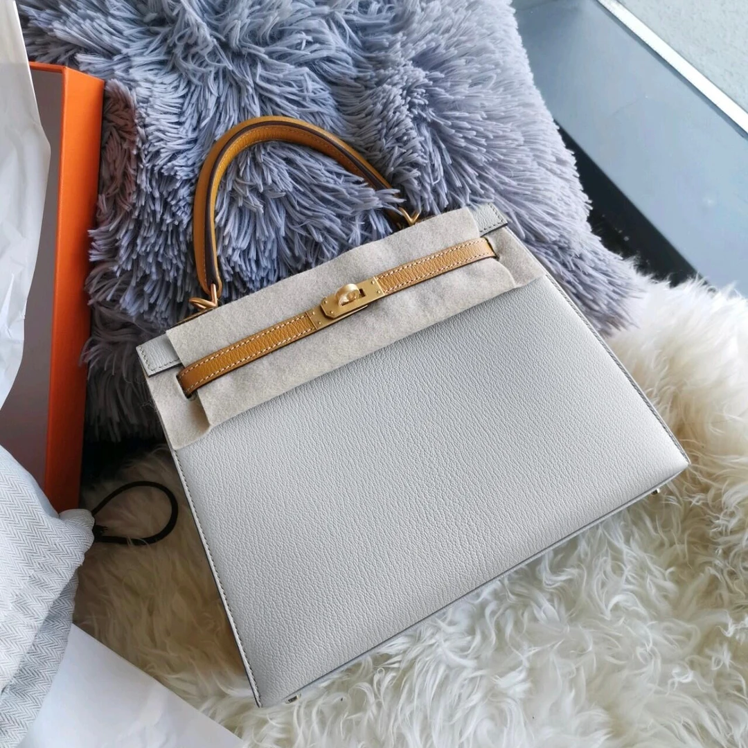 99新 Hermes/爱马仕 kelly25雾霾蓝拼金棕拉丝金扣U马蹄刻手提包
