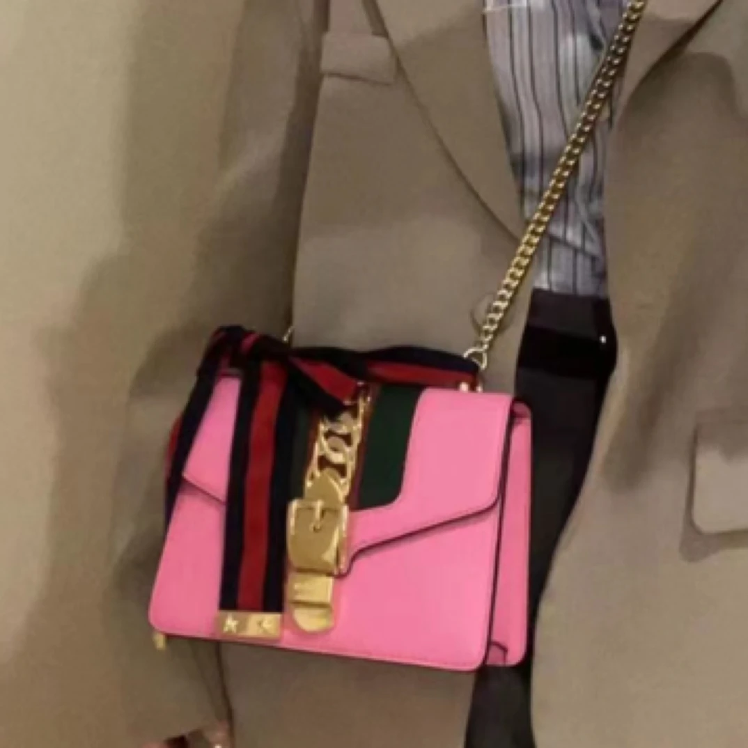 95新 GUCCI/古驰 Gucci塞尔维亚粉色