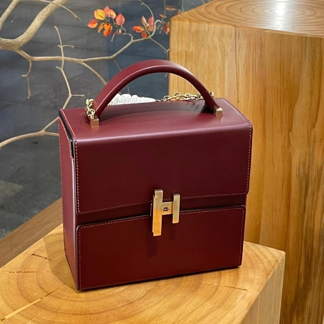 99新 Hermes/爱马仕 cenhetic酒红金扣box皮c盒子包