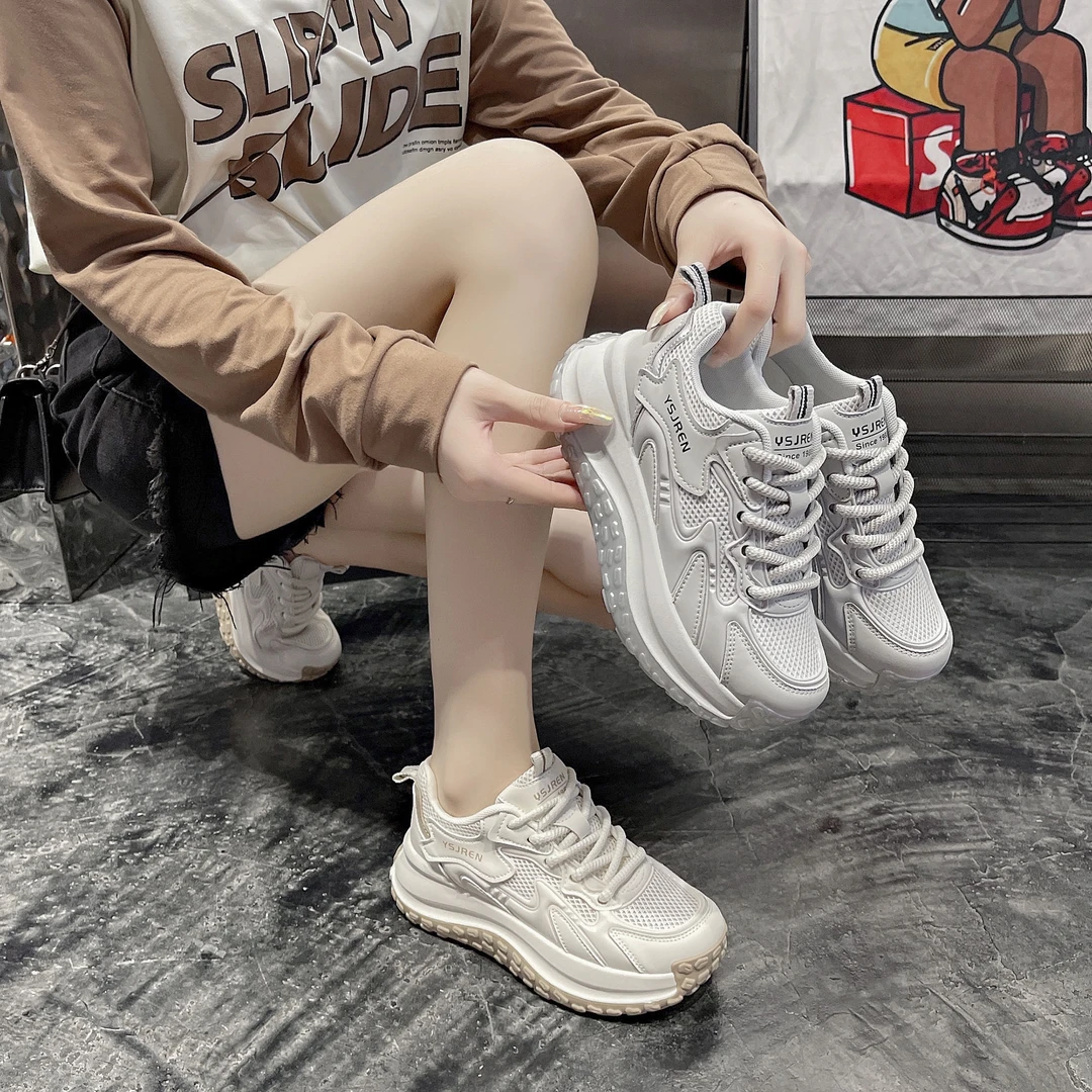 2024夏季新款拼色女士透气款休闲鞋软底网面时尚百搭学生阿甘鞋