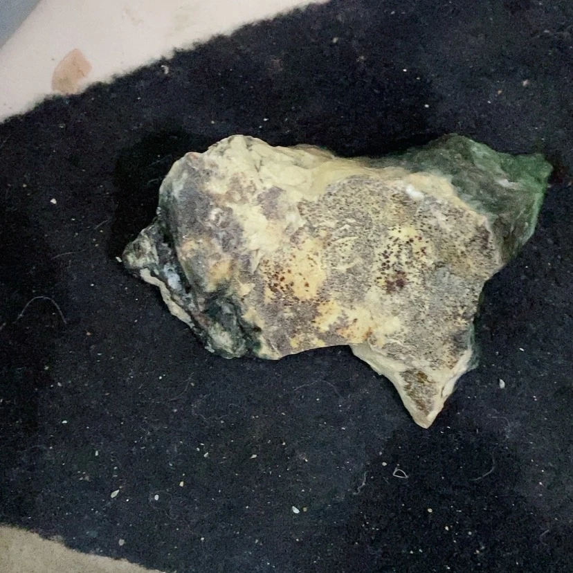 【闪购商品】石英质玉边角料合金