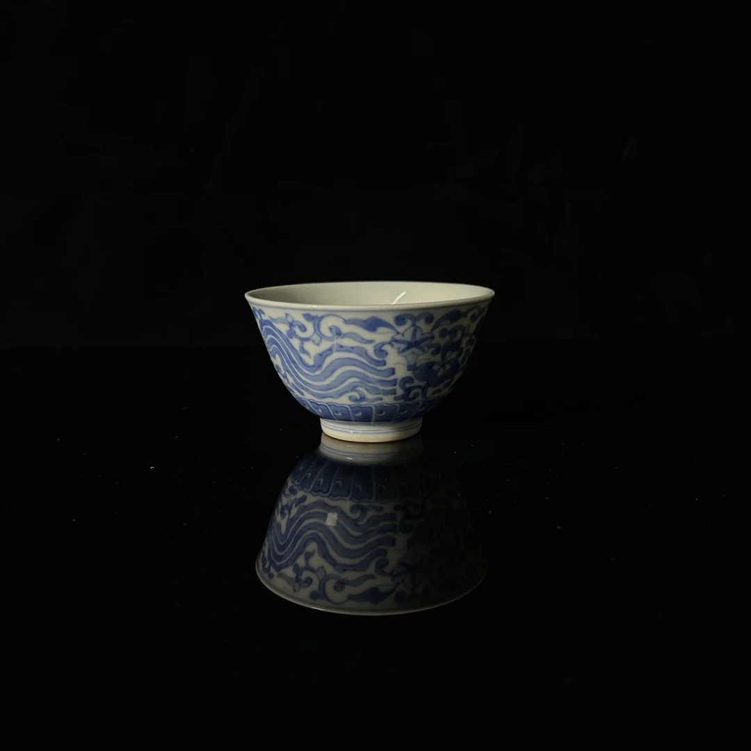 明晚期 青花凤穿花纹压手杯02704