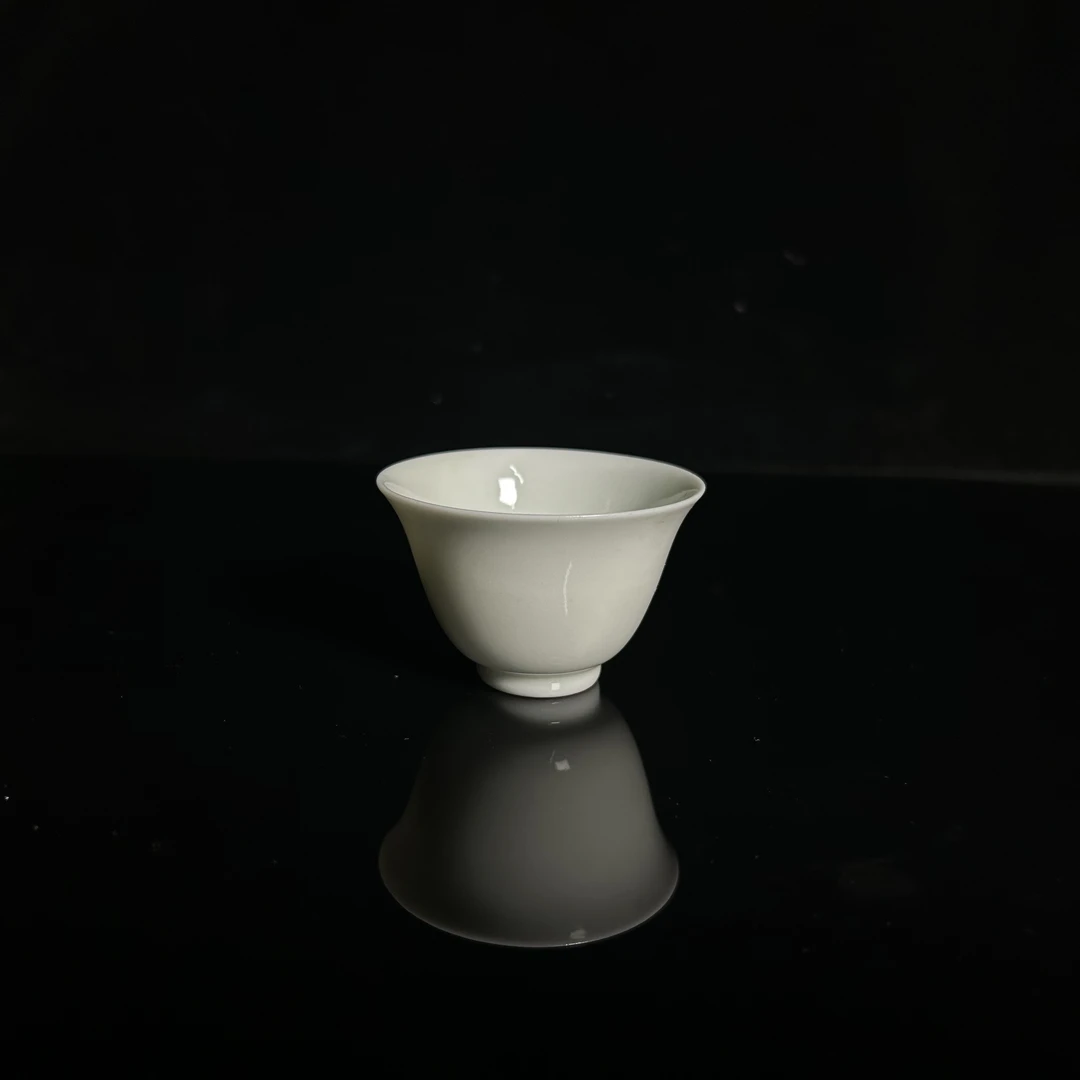 明晚期 甜白釉仰钟杯02584