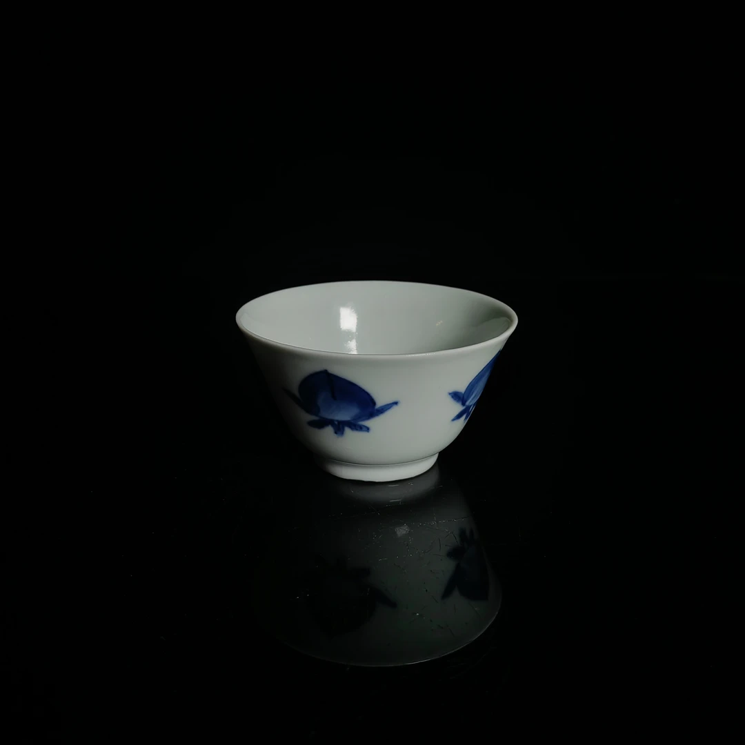 明晚期 青花寿桃纹压手杯02300