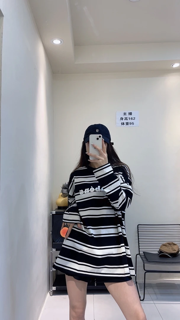 媛媛.早秋时尚大T长袖休闲百搭条纹韩版