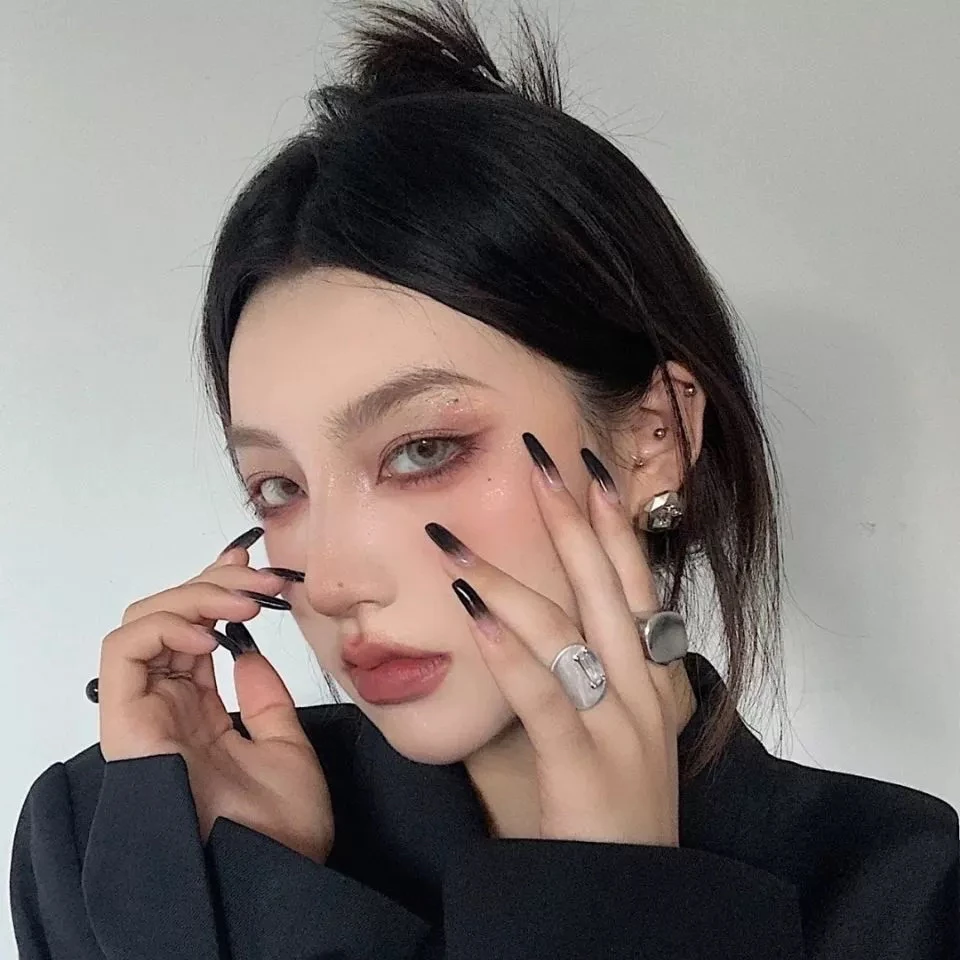 手工穿戴甲中长款欧美黑渐变美甲成品可拆卸高级ins辣妹指甲贴片