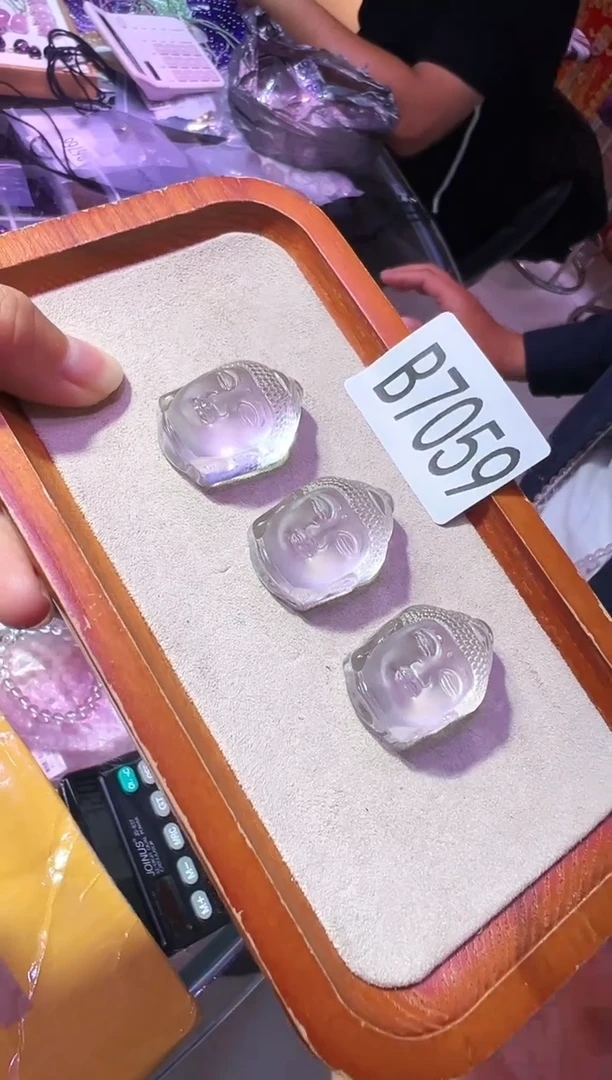 【闪购商品】水晶吊坠(赠链)未镶嵌B7059 多样性发一件