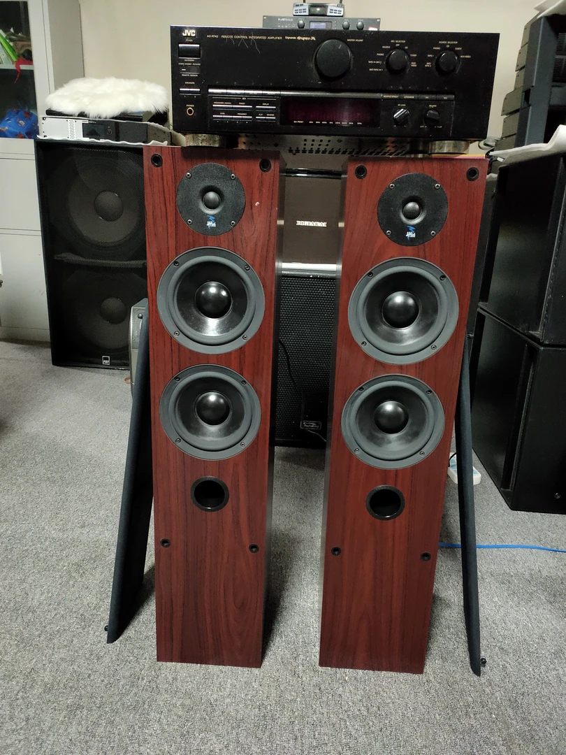 9新  劲浪，JVC 发烧音响一套，运费自理