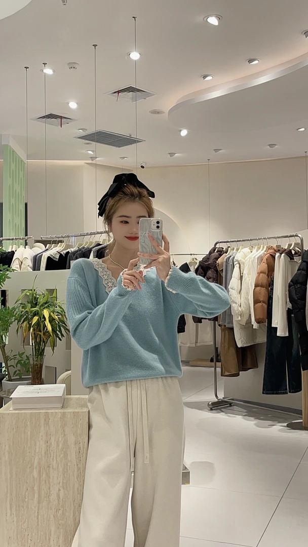 G1EB4D艾然女装冬季蕾丝拼接v领显瘦气质软糯亲肤女毛衣套头衫