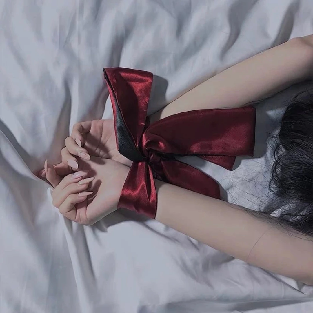 【甜腻】今夜不眠蝴蝶结丝带红黑拼色优雅酒红色飘带约会眼罩家居