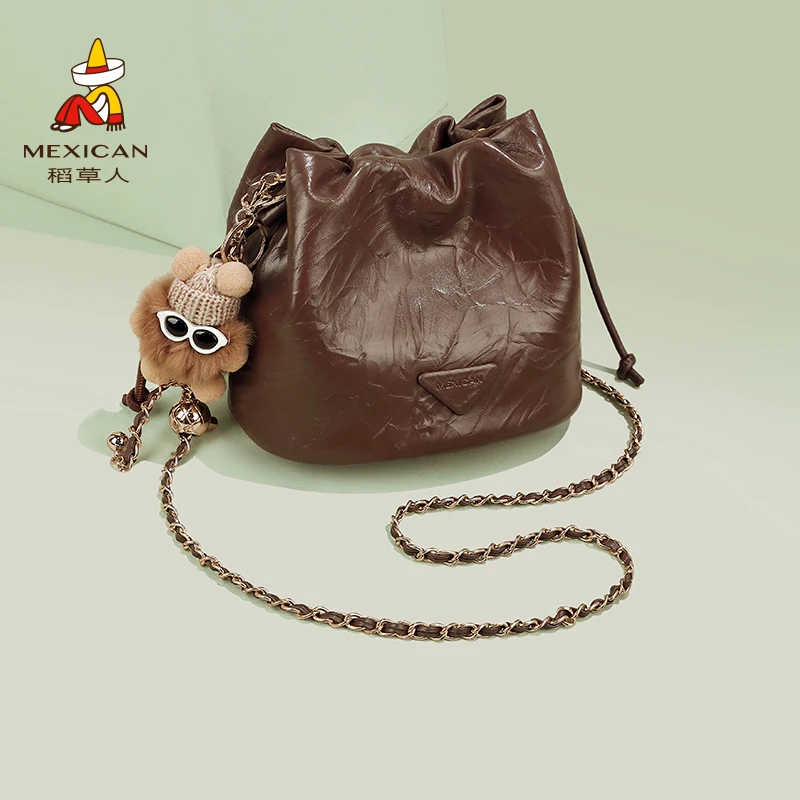 稻草人官方正品2024夏季新品单肩斜挎百搭水桶包轻奢休闲通勤韩版